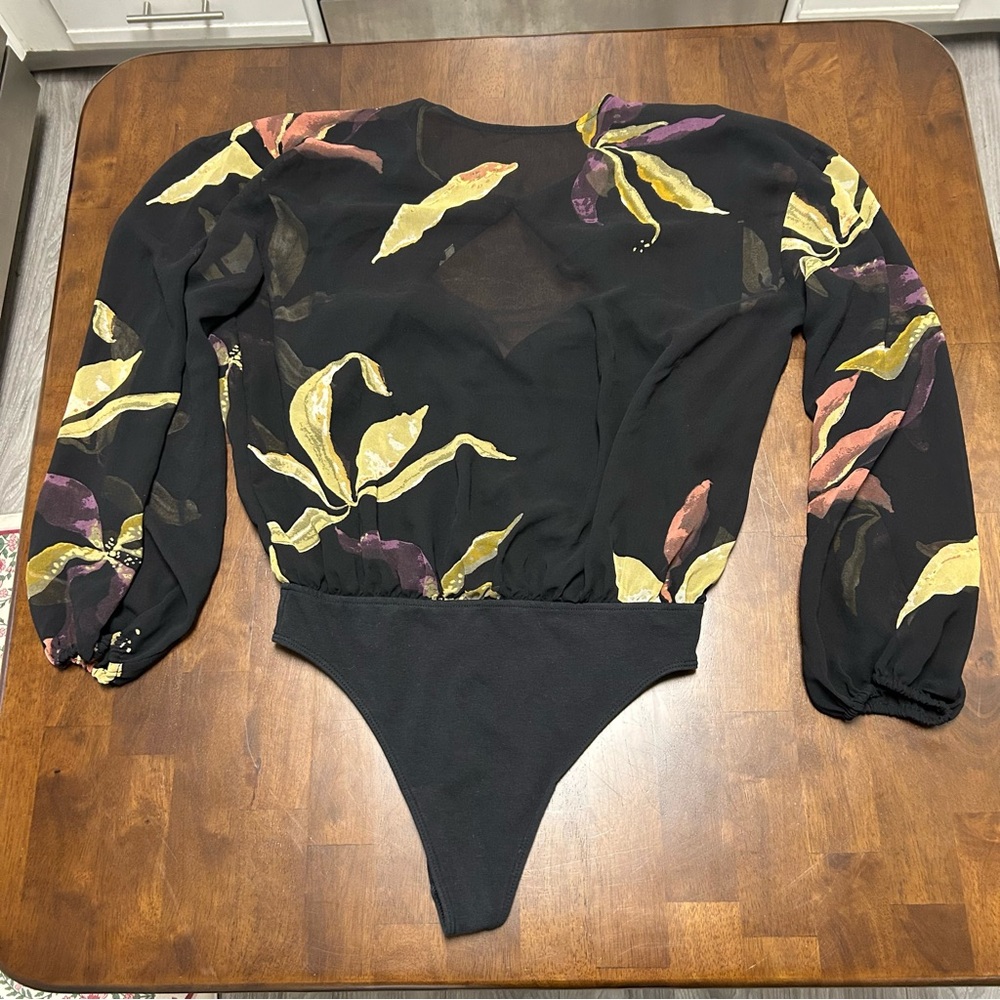 Aritzia Wilfred Talmont Bodysuit Black in Floral Pattern Sheer Bodysuit Size S
